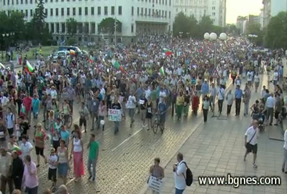 Креативен шести ден на протести